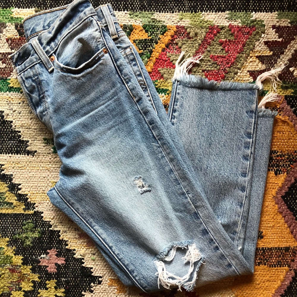 Levis wedgie jean